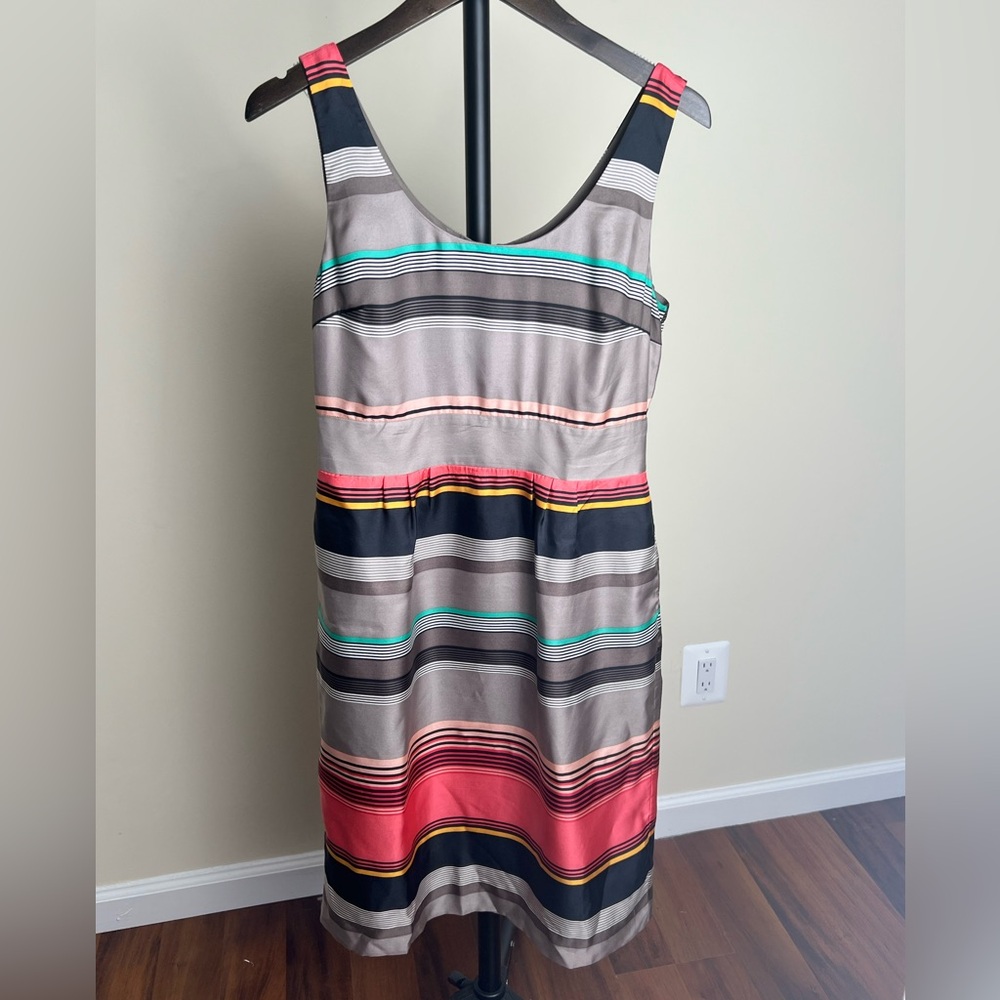 Banana Republic Casey Sheath Dress 100% Silk Striped Sleeveless Size 4